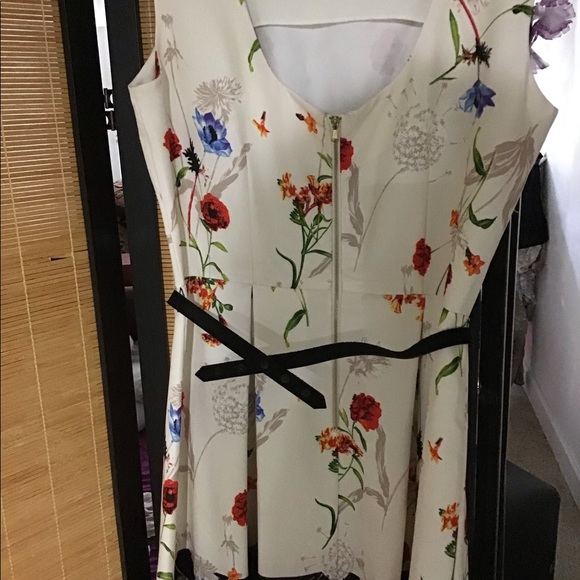 Julian Taylor Floral Mini Dress Size 12 - Picture 3 of 3